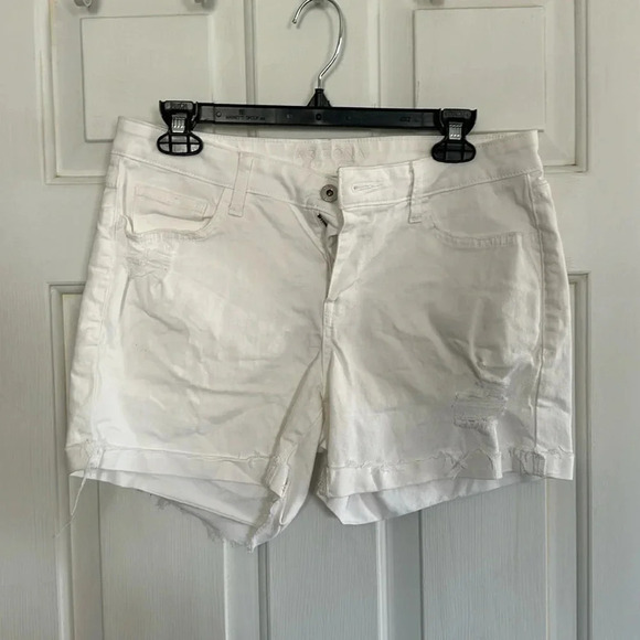 Arizona Jean Company Pants - Arizona Jean Co White Shorts Size 9